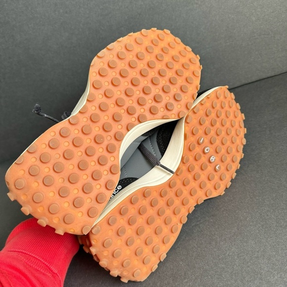 New Balance 327 Sneakers Black Gray Cream Casual Trainers Tennis Shoes Mens 5 - Picture 7 of 11